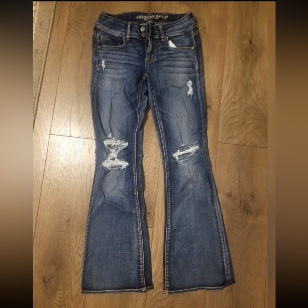 Women’s American Eagle Jeans, Size 4 Short, Brand New